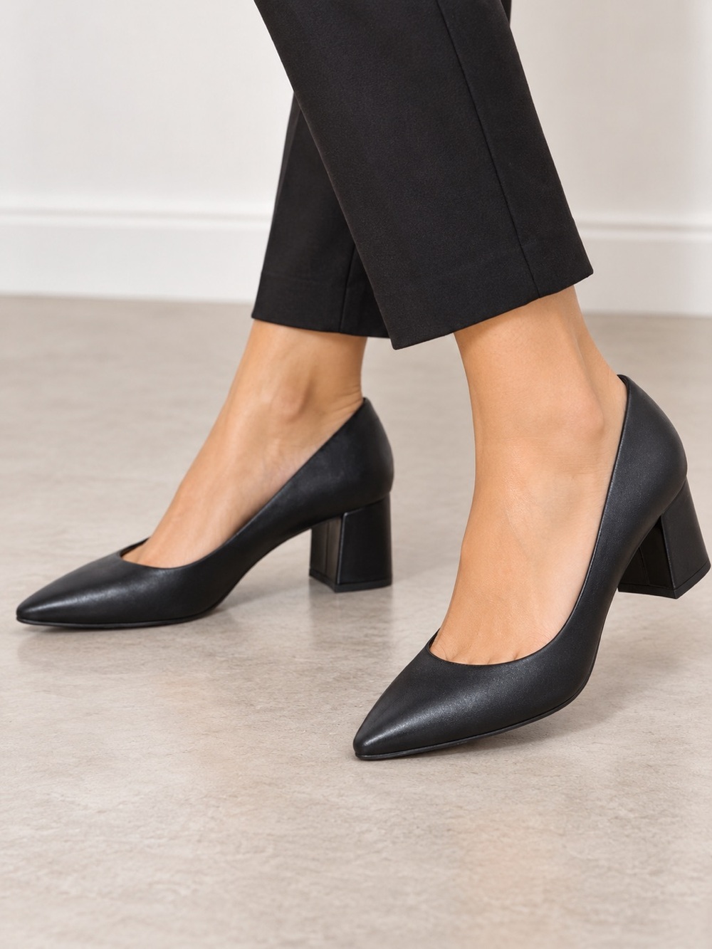 NEW Classic Black Pointed Block Heel Pumps